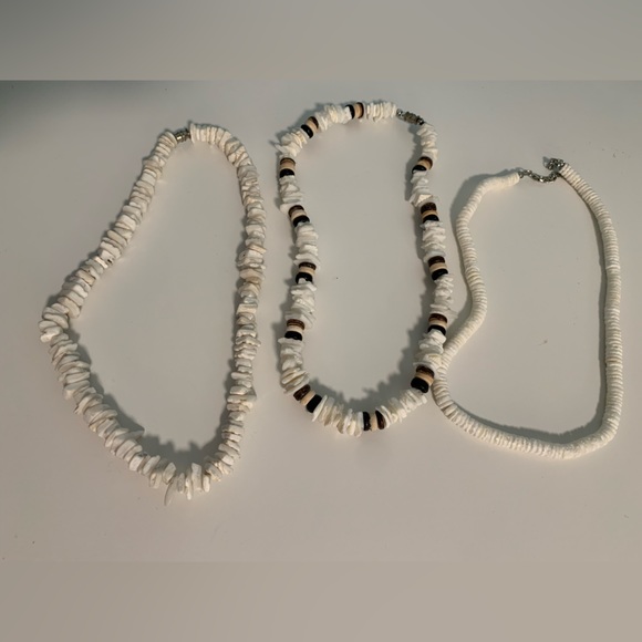 3 Puka necklaces - Picture 2 of 9